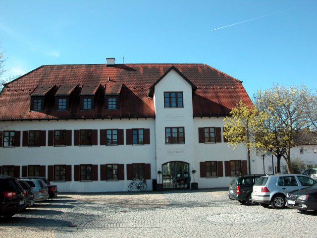 Rathaus Zolling, April